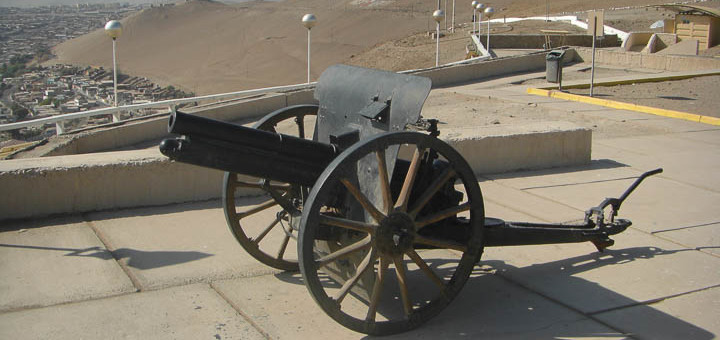 Chilean cannon at the top of the hill.